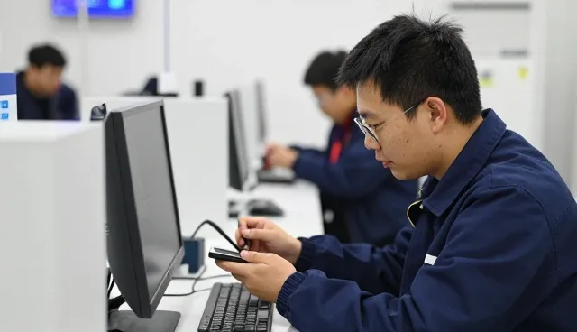安徽云露科技用户如何选择定制开发服务